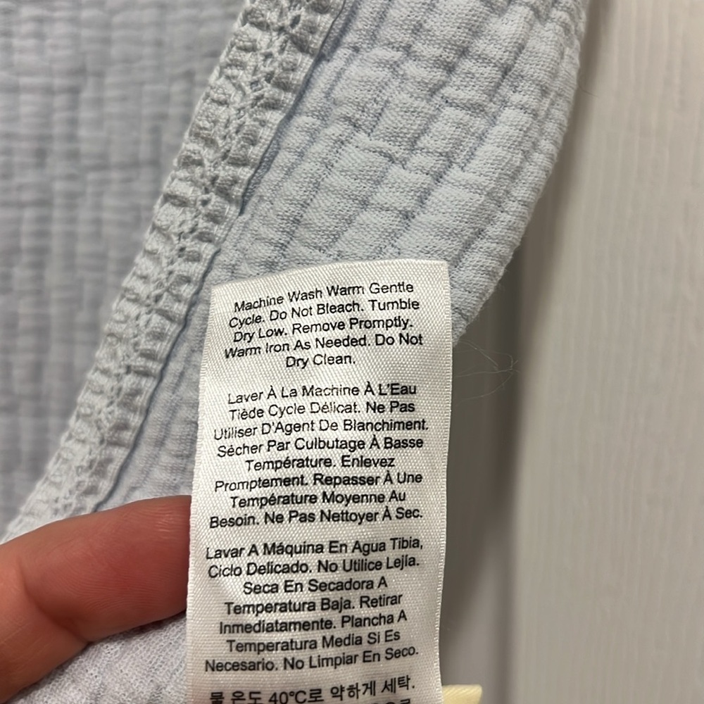Pottery Barn Kids 100% Organically Grown Cotton Blanket - Picture 4 of 4
